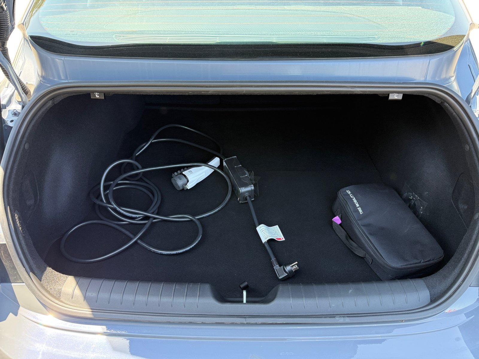 Certified Used 2025 Blue Hyundai Limited image 17