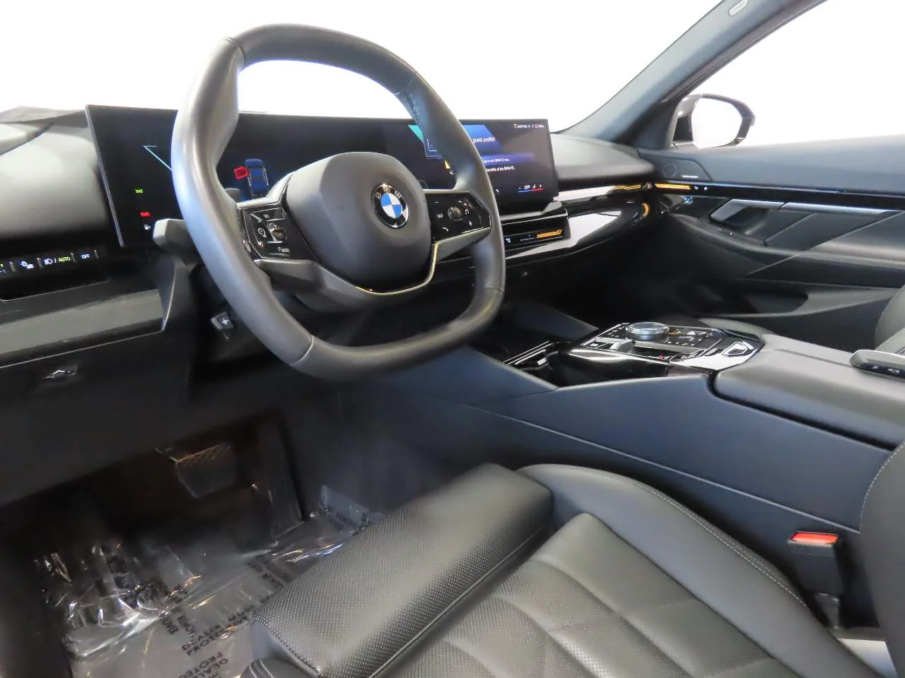 Used 2024 Black Sapphire Metallic BMW 530i image 7