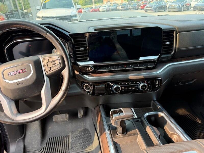 Used 2022 Titanium Rush Metallic GMC SLT image 9
