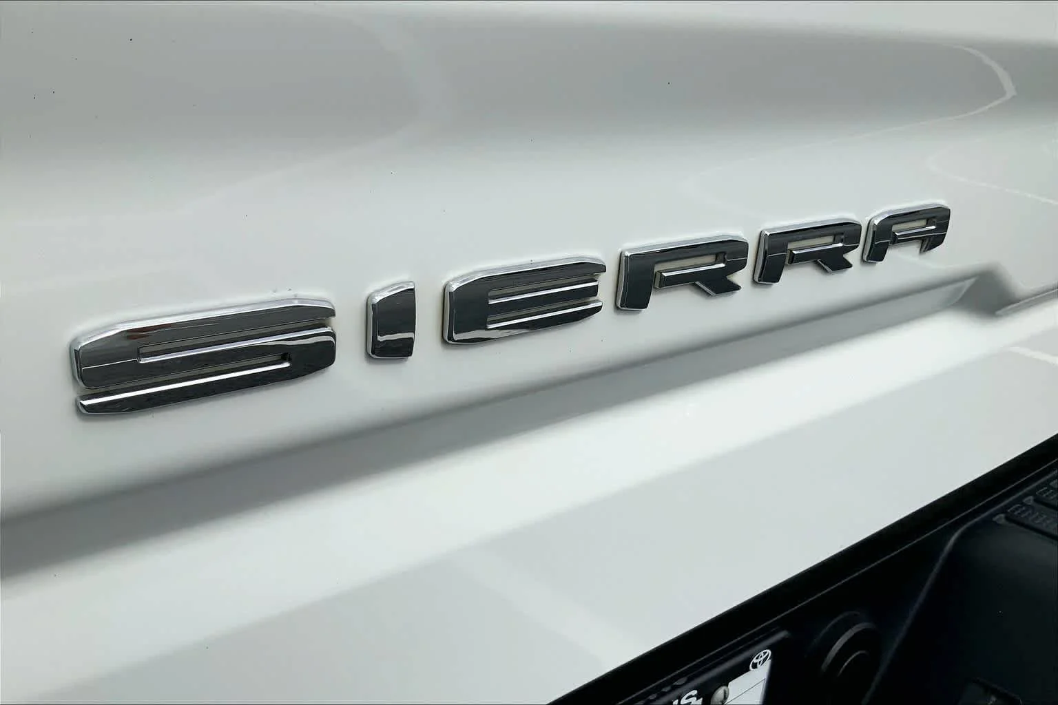 Used 2020 Summit White GMC AT4 image 10
