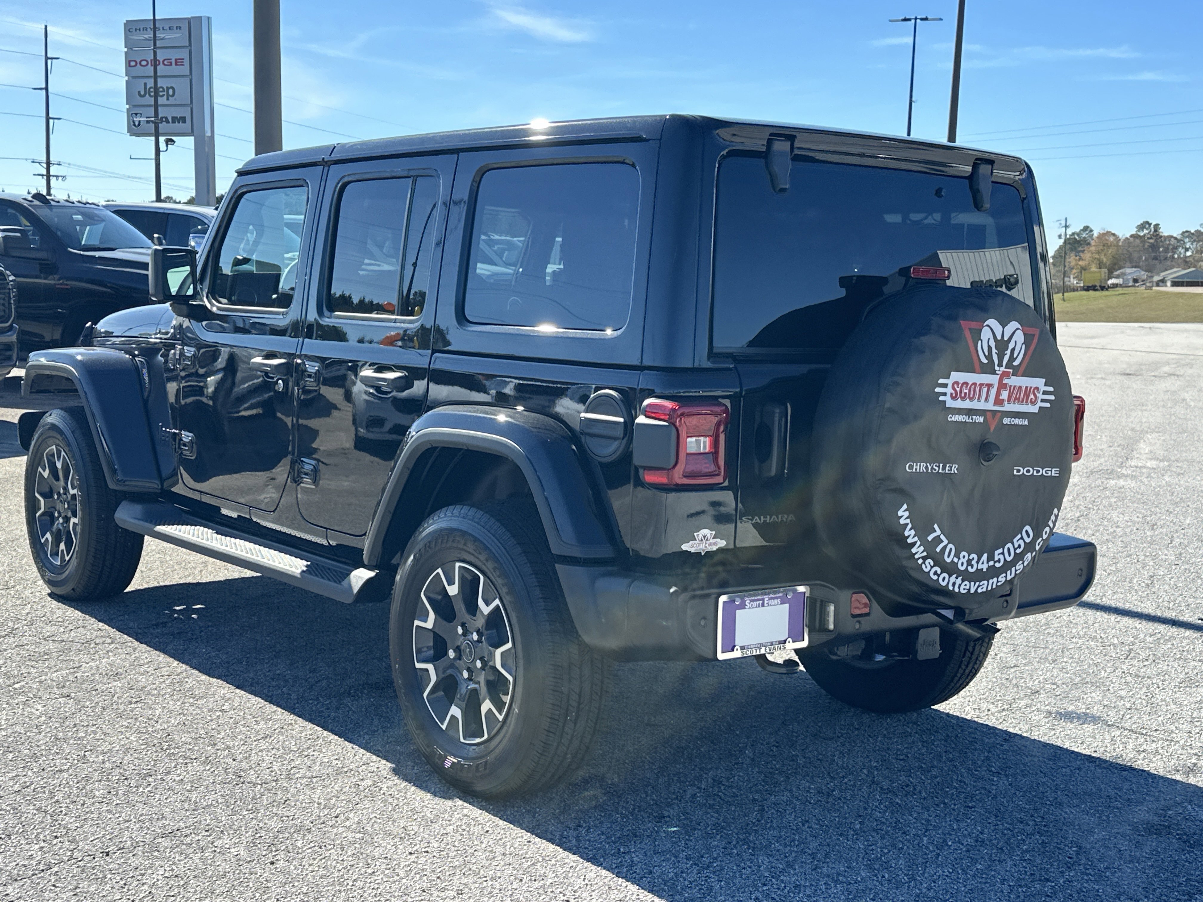 New 2026 Black Clear-Coat Exterior Paint Jeep Sahara image 6