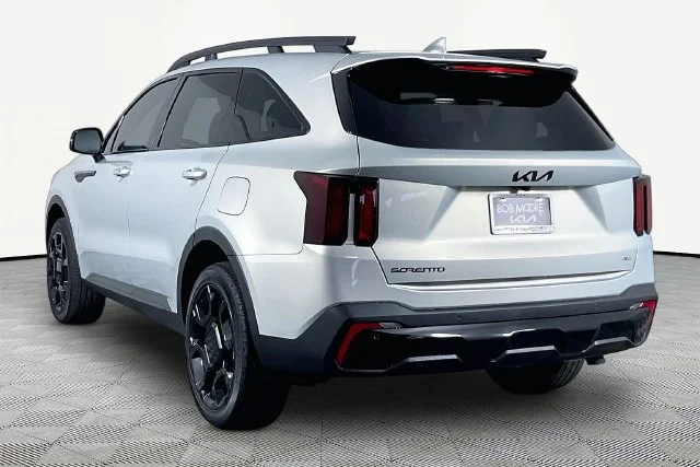 New 2026 Silver Kia X-Line EX image 4