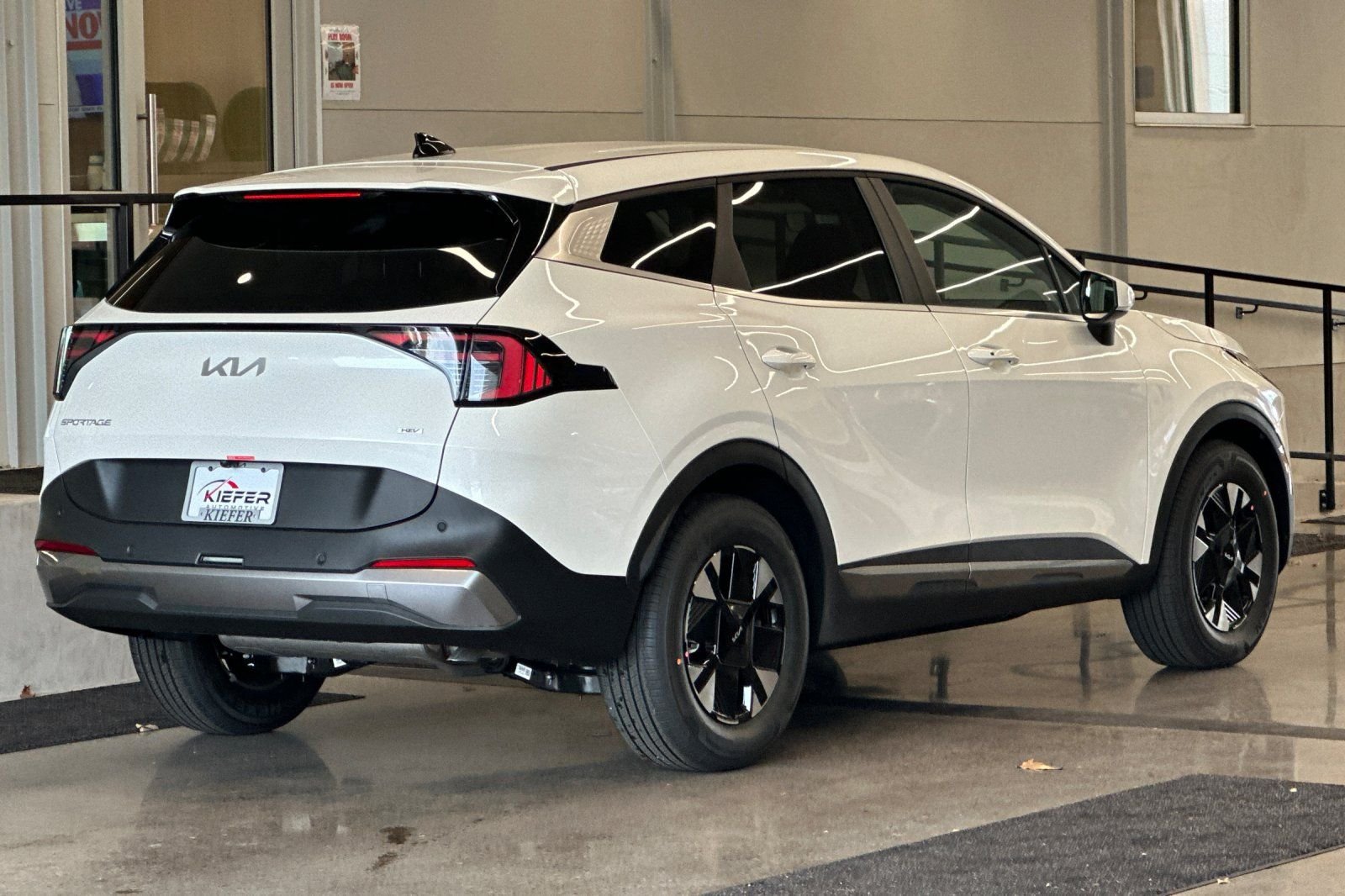 New 2026 Snow White Pearl Kia LX image 3