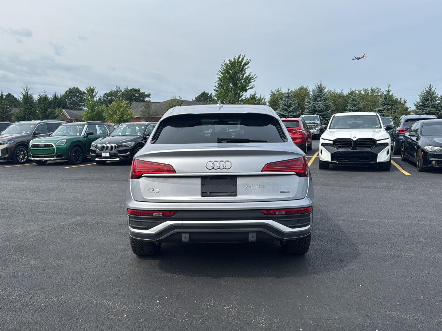 Used 2022 Florett Silver Metallic Audi S line Prestige image 4