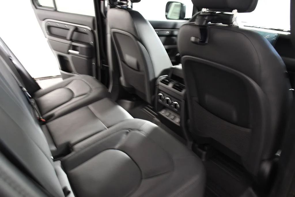 New 2026 Santorini Blk Land Rover S image 22