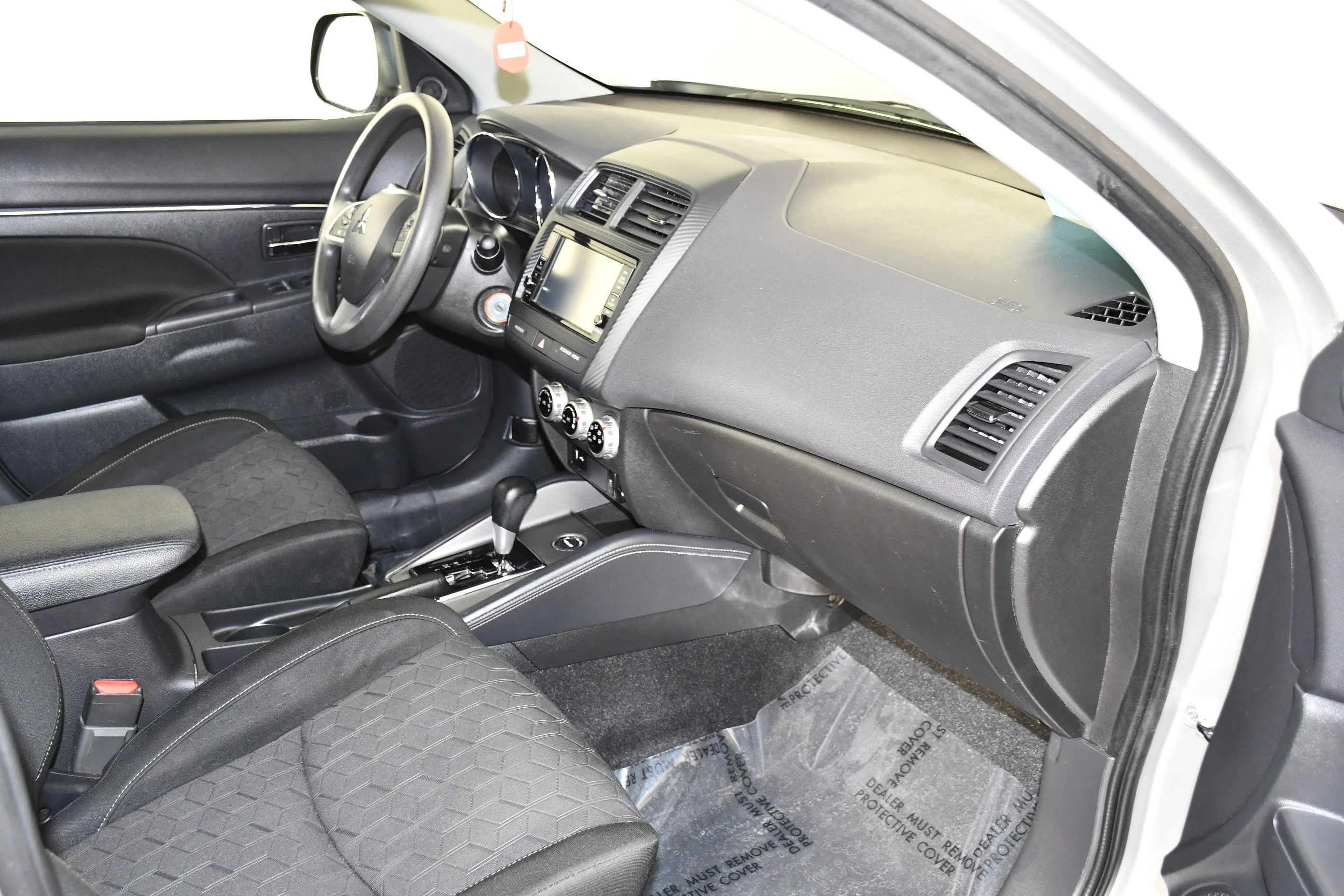 Certified Used 2024 Gray Mitsubishi SE image 30