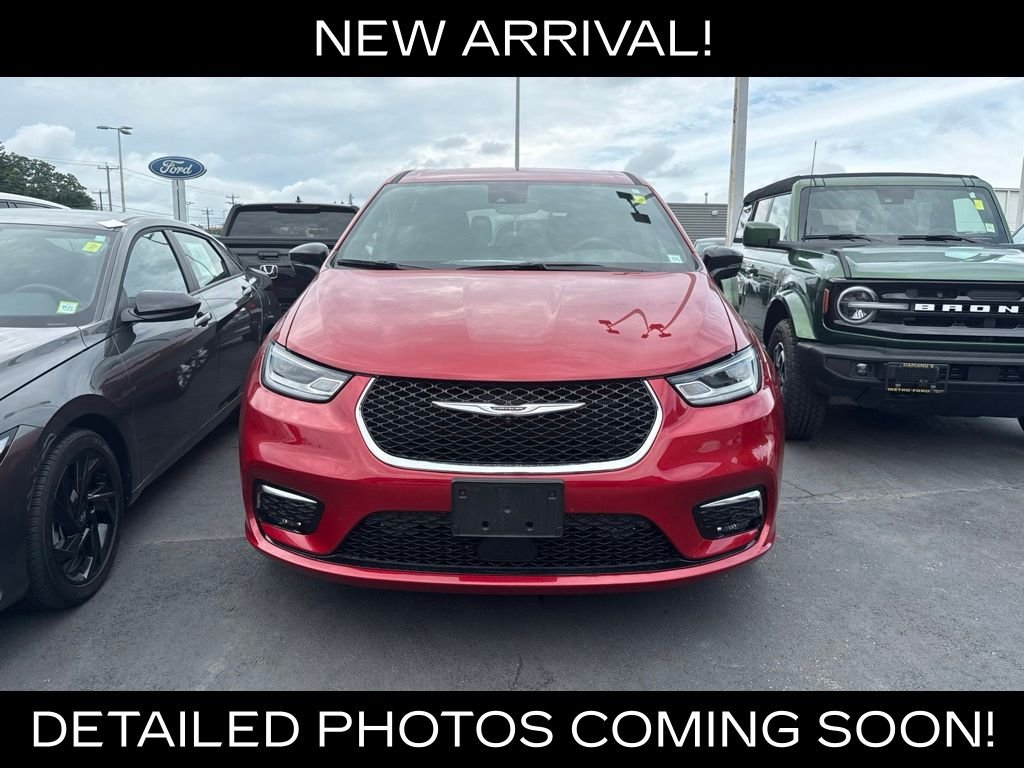 Used 2026 PR6 Chrysler Select image 2
