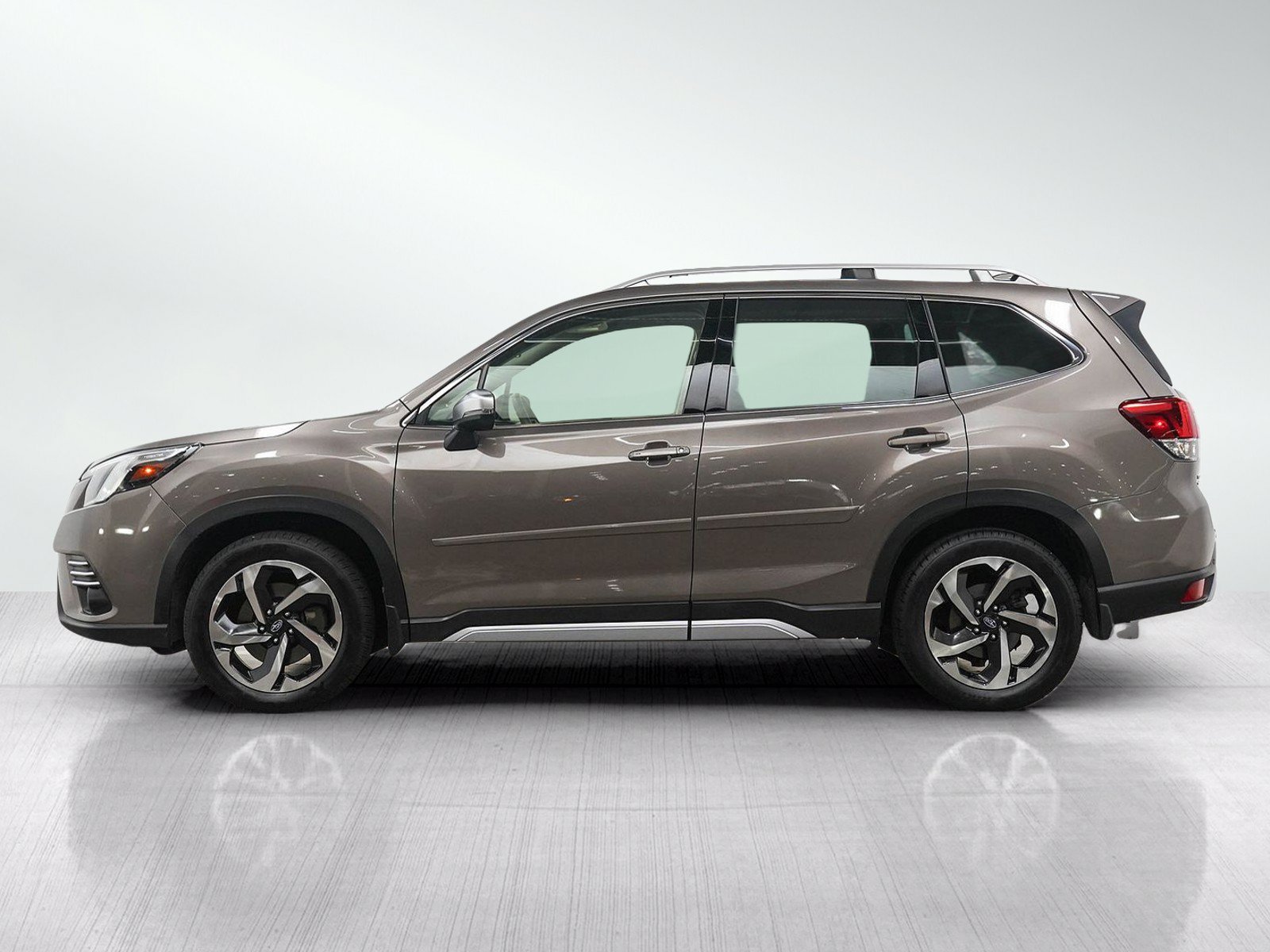 Used 2023 Subaru Forester Touring with VIN JF2SKARC7PH536687 for sale in Burnsville, Minnesota