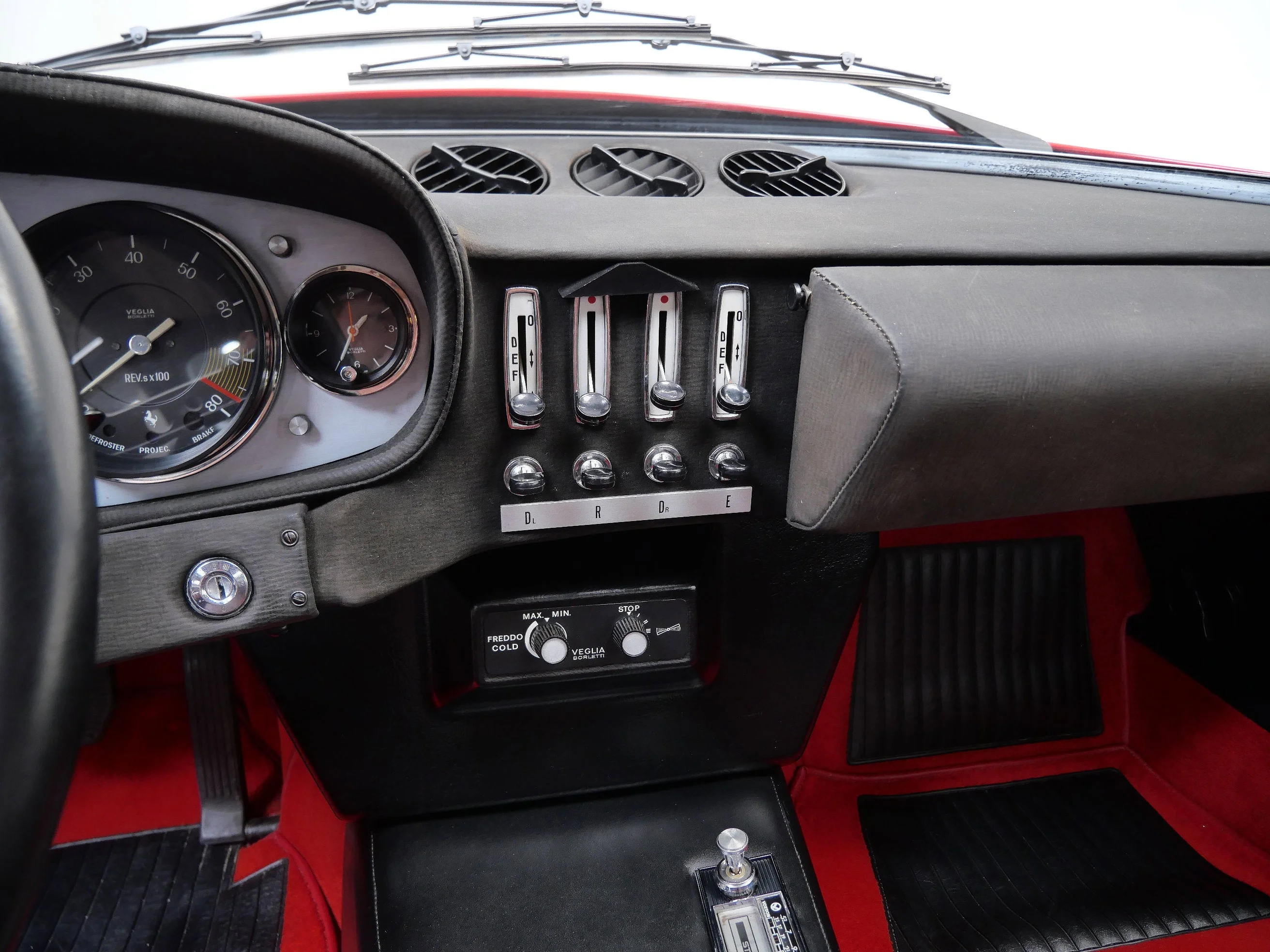 Used 1971 Rosso Chiaro Ferrari  image 25