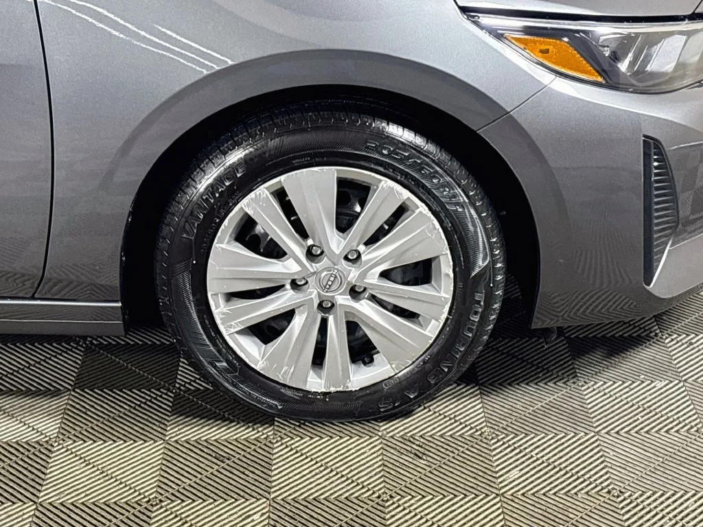 Used 2025 Gray Nissan S image 22
