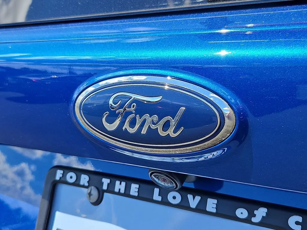 Used 2017 Lightning Blue Metallic Ford Titanium image 25