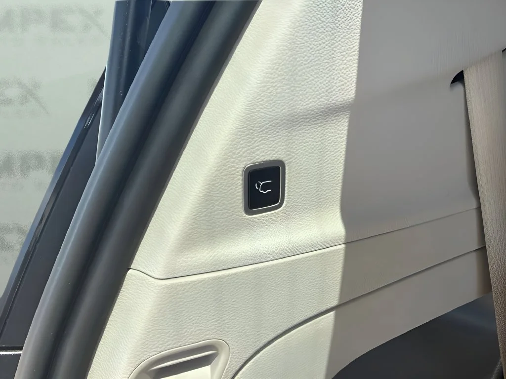 Used 2023 Silver Chrysler LX image 37