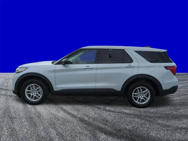 New 2026 Space White Metallic Ford Active 100A image 7