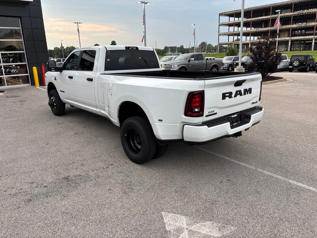 New 2026 Bright White Clear-Coat Exterior Paint RAM Big Horn image 4