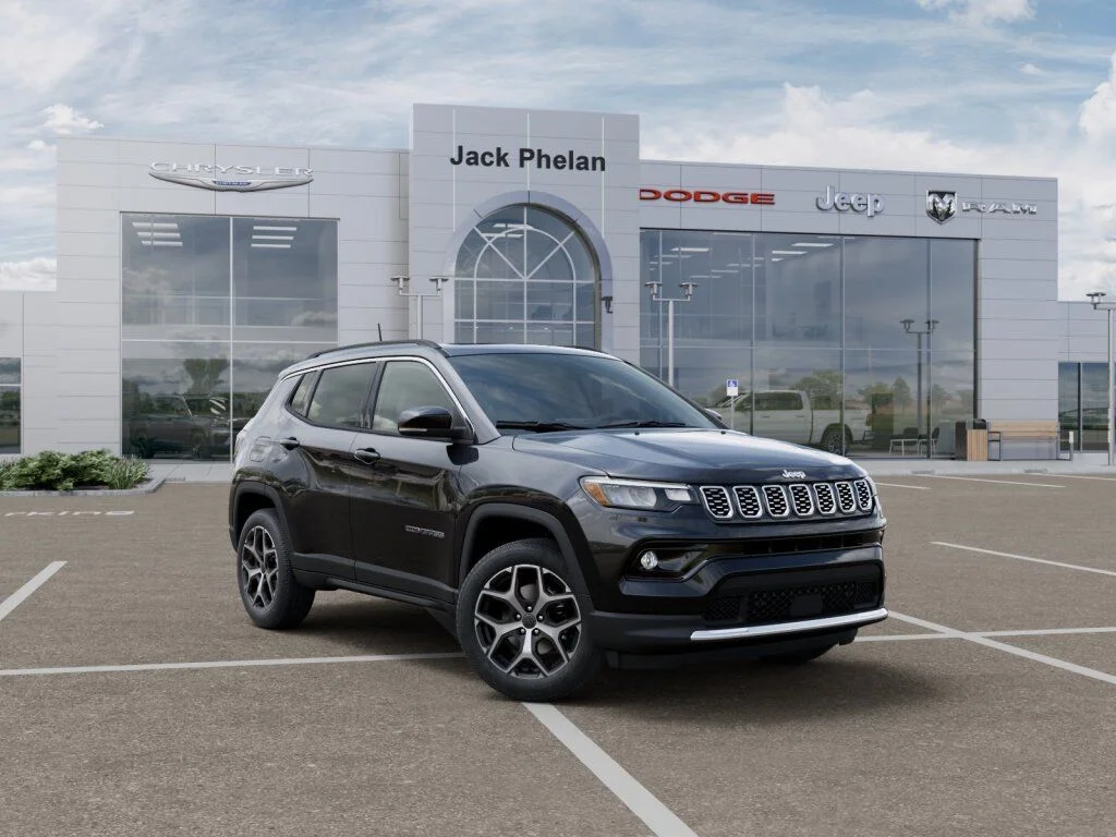 New 2026 Diamond Black Crystal Pearlcoat Jeep Limited image 5