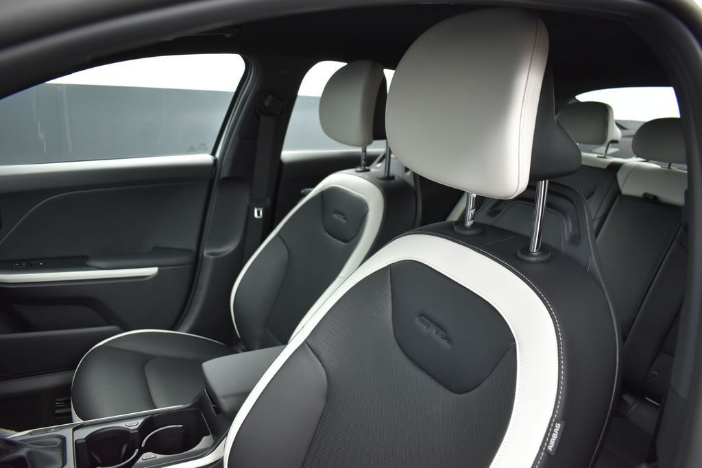 New 2026 Snow White Pearl Kia GT-Line image 10