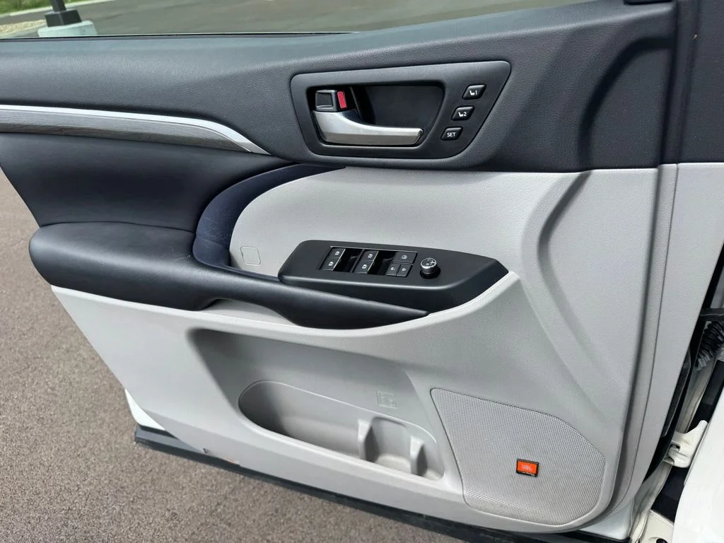 Used 2019 White Toyota Limited Platinum image 19