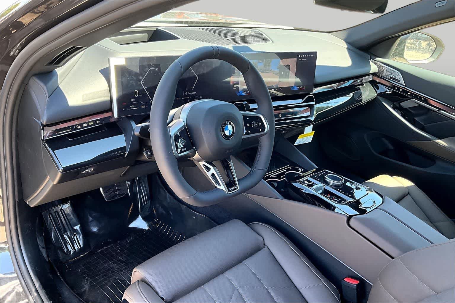 New 2027 Dark Graphite Metallic BMW 530i xDrive image 8