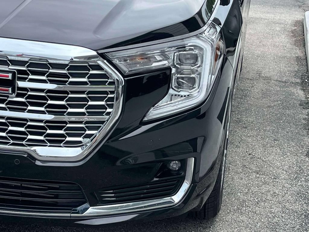 Certified Used 2023 Ebony Twilight Metallic GMC Denali image 9