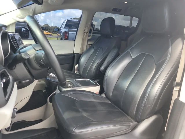 Used 2021 White Chrysler Touring L image 20