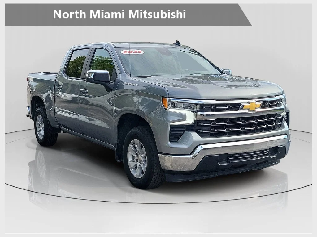 Used 2025 Gray Chevrolet LT image 1