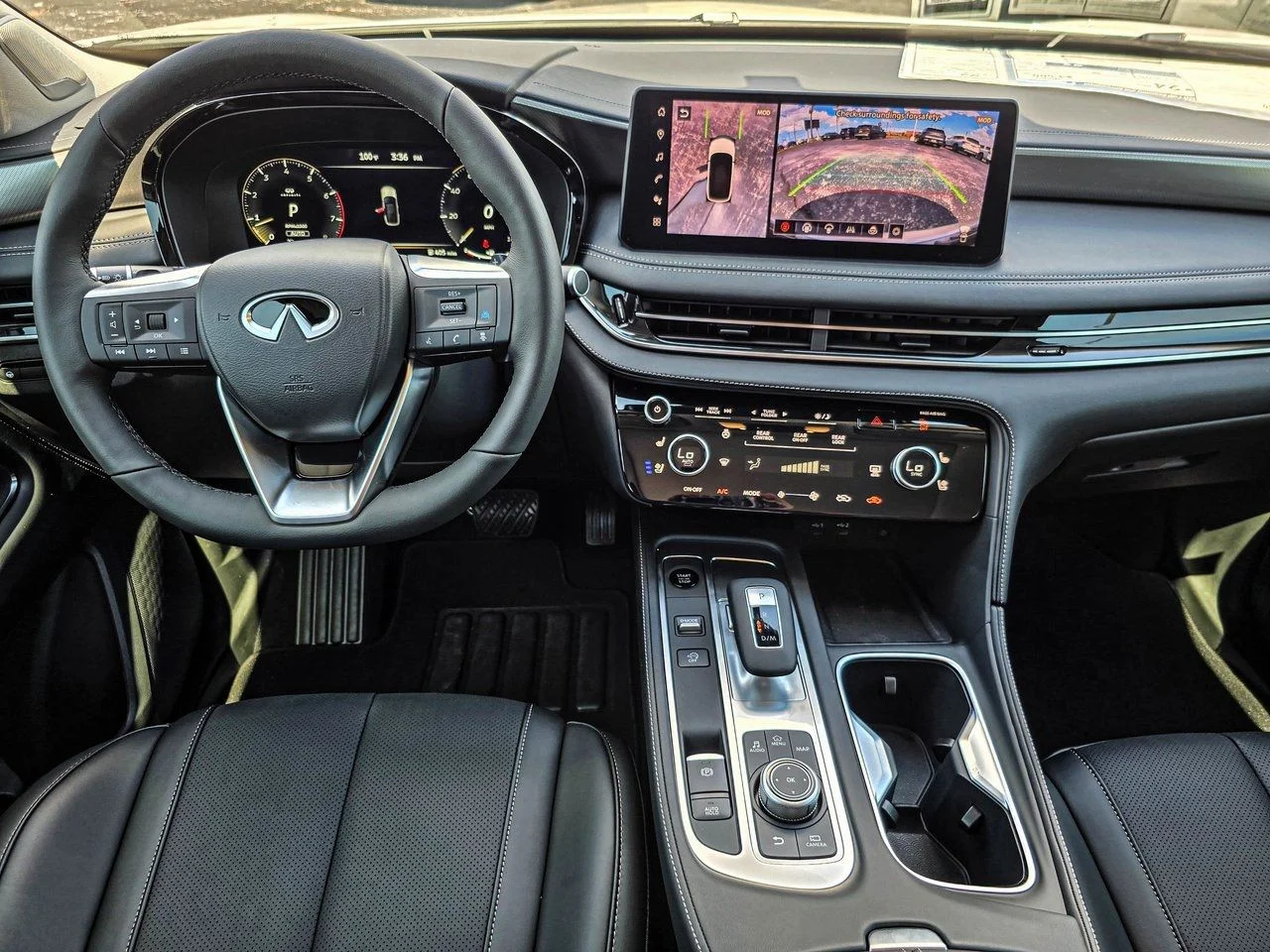 New 2026 RADIANT WHITE INFINITI Luxe AWD image 32