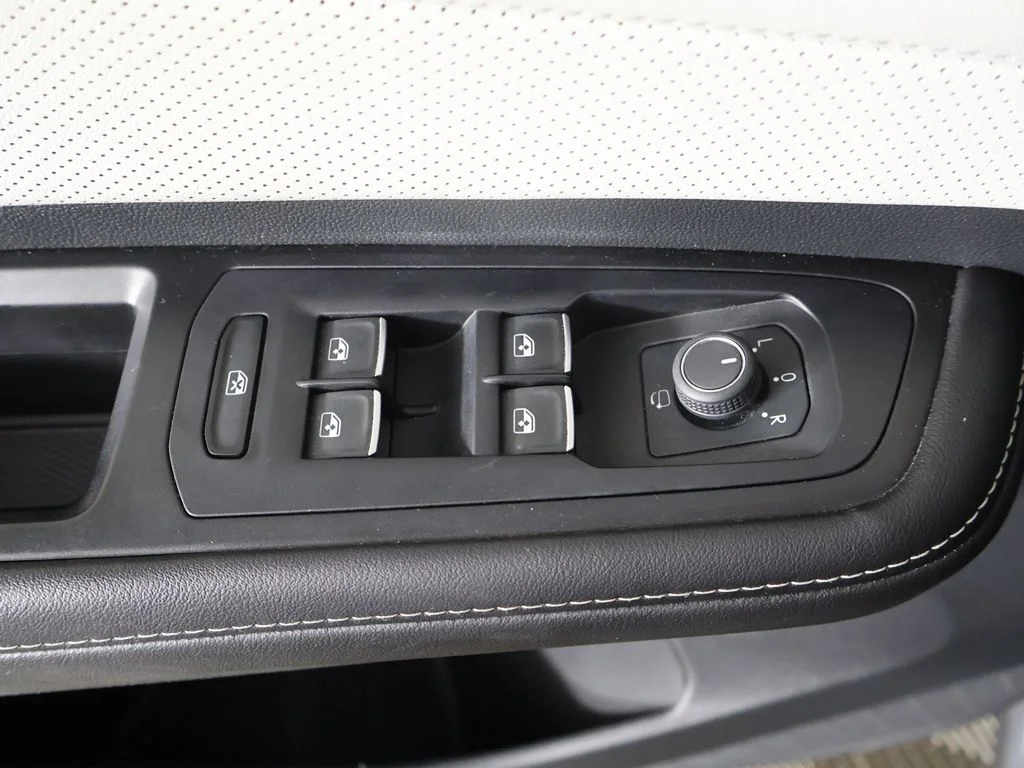 Used 2024 Gray Volkswagen 2.0T SEL Premium R-Line image 38