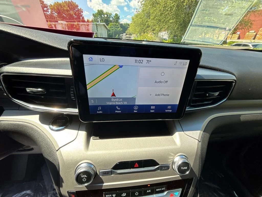 Used 2023 White Ford XLT image 16