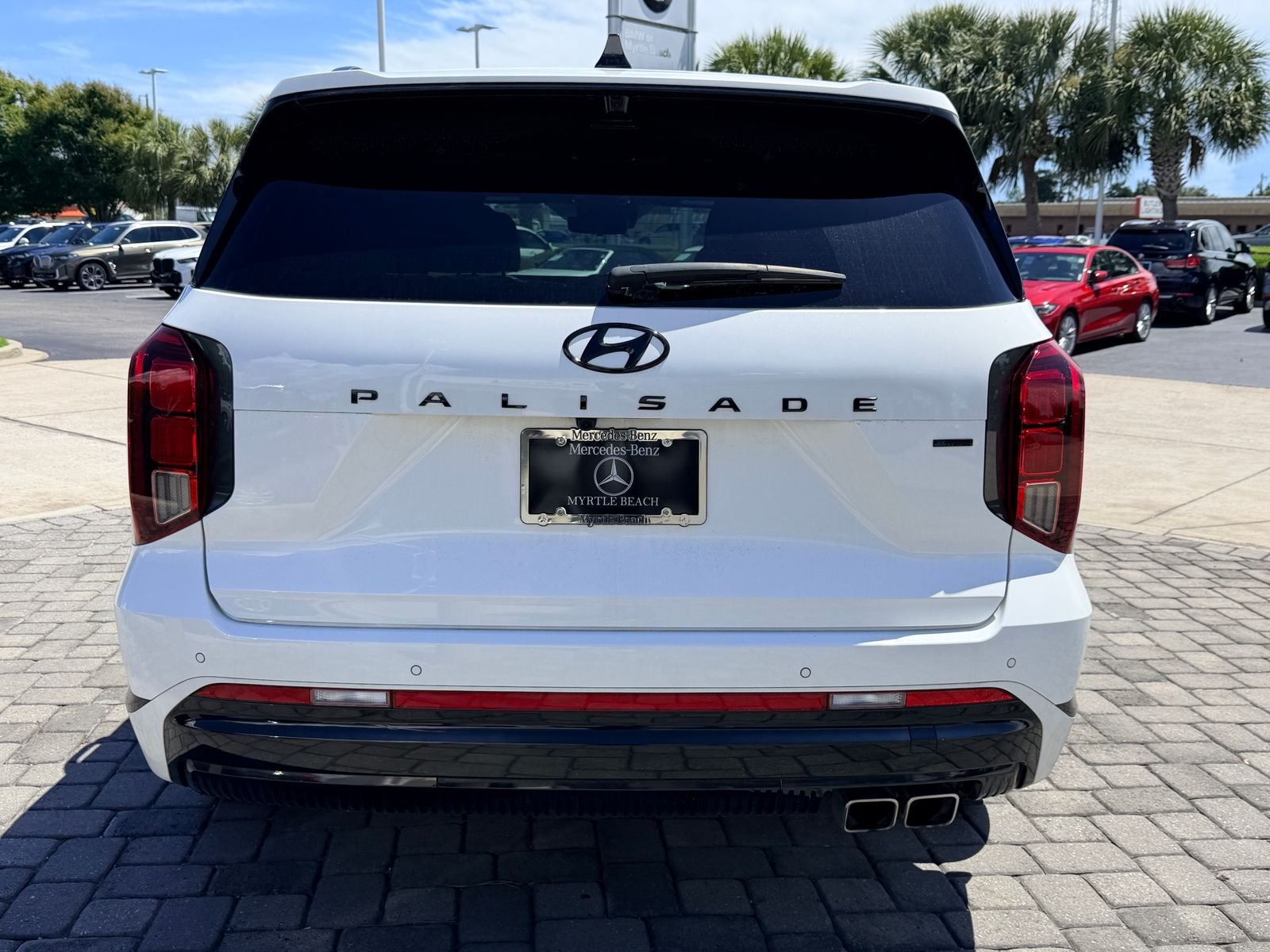 Used 2025 White Hyundai Calligraphy Night Edition image 10