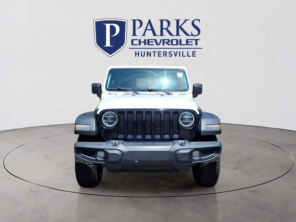 Used 2022 White Jeep Unlimited Willys image 2