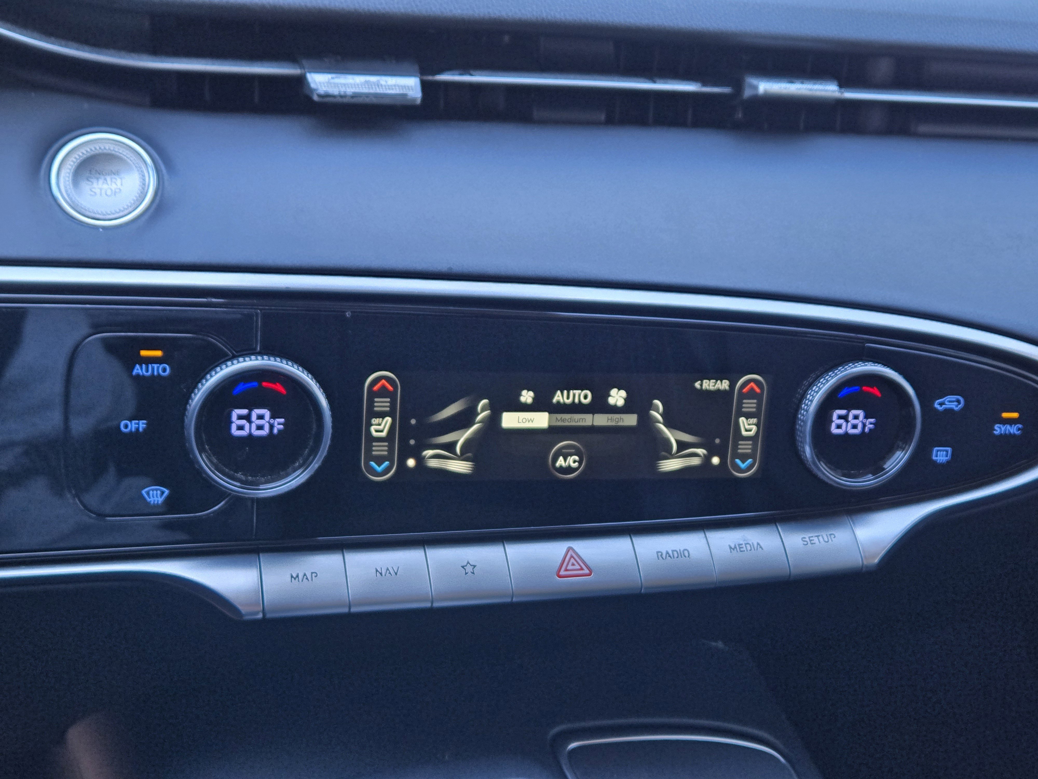 2022 GENESIS GV70 Standard - Photo 26