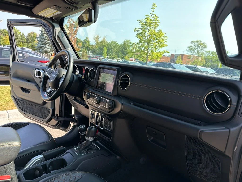 Used 2021 Black Jeep Unlimited Sahara High Altitude image 27