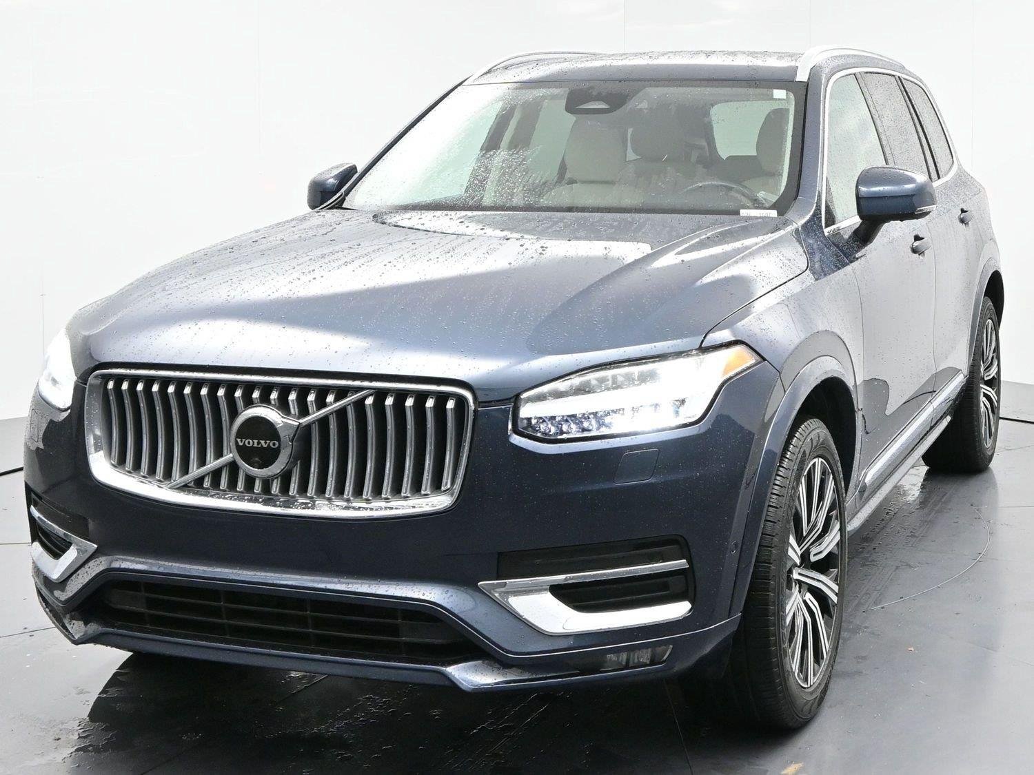 Used 2023 Denim Blue Metallic Volvo Plus image 3