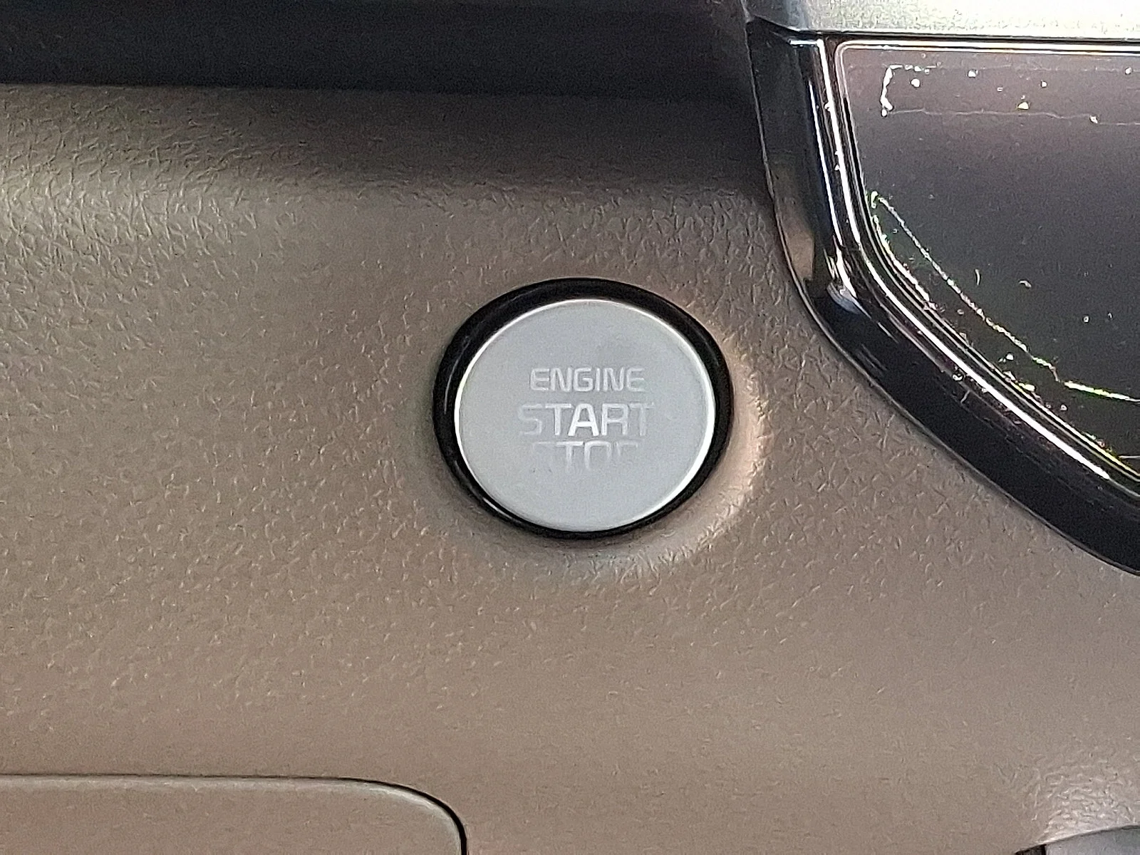 New 2027 Silver Kia LXS image 20