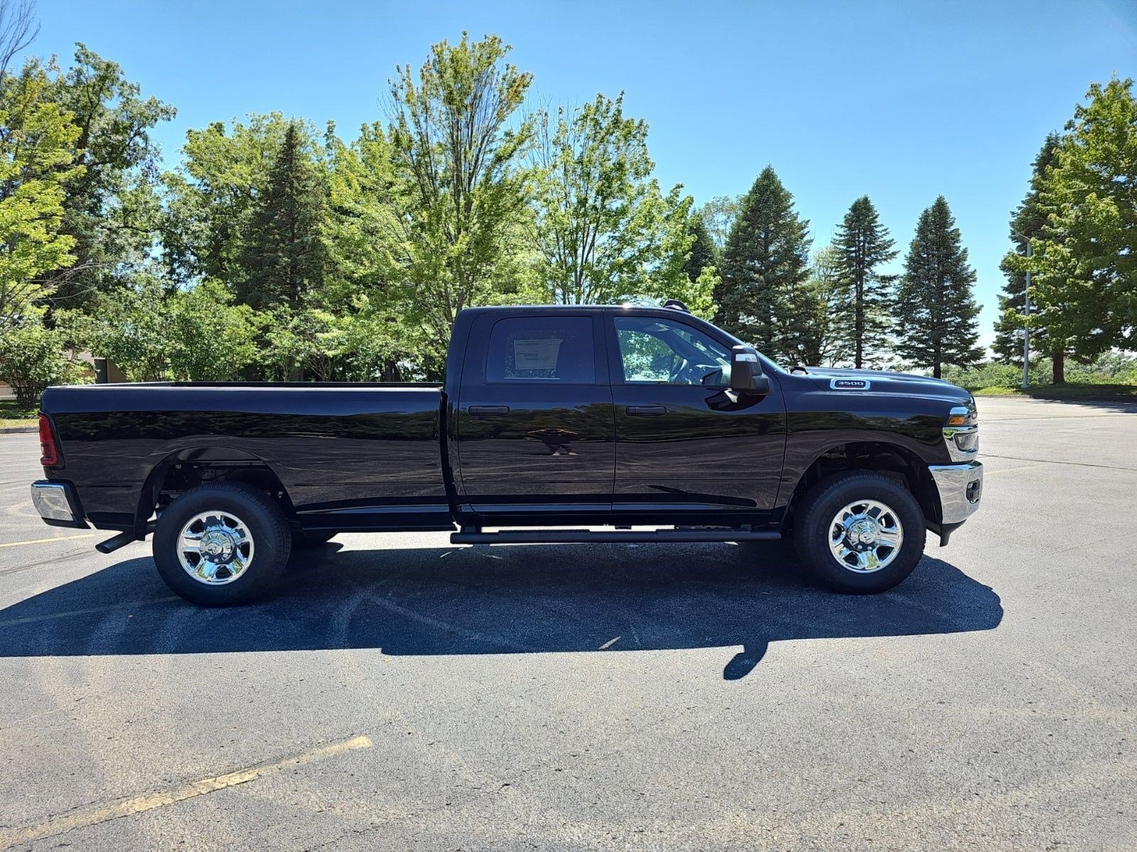 New 2026 Diamond Black Crystal Pearlcoat Ram Tradesman image 6
