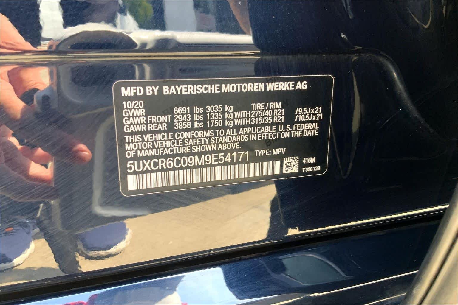 Used 2021 Black Sapphire Metallic BMW xDrive40i image 34