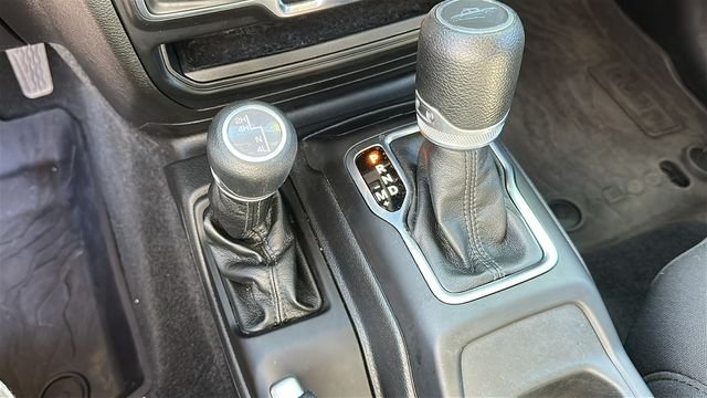 Used 2023 White Jeep Willys image 17