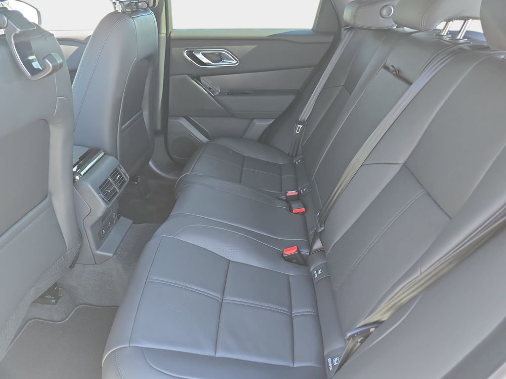 New 2026 Fuji White Land Rover Dynamic SE image 14