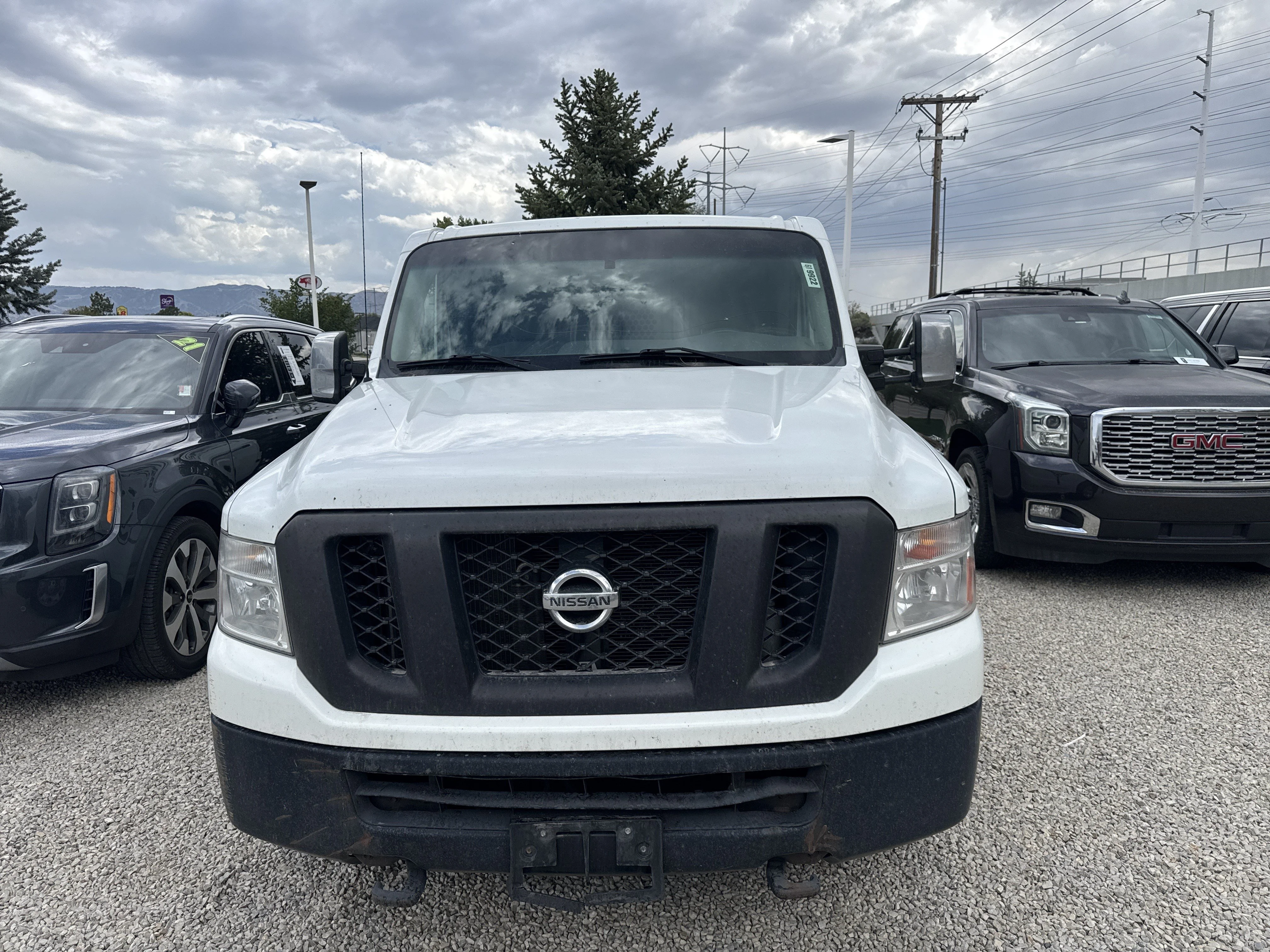 Used 2014 Glacier White Nissan SV image 3