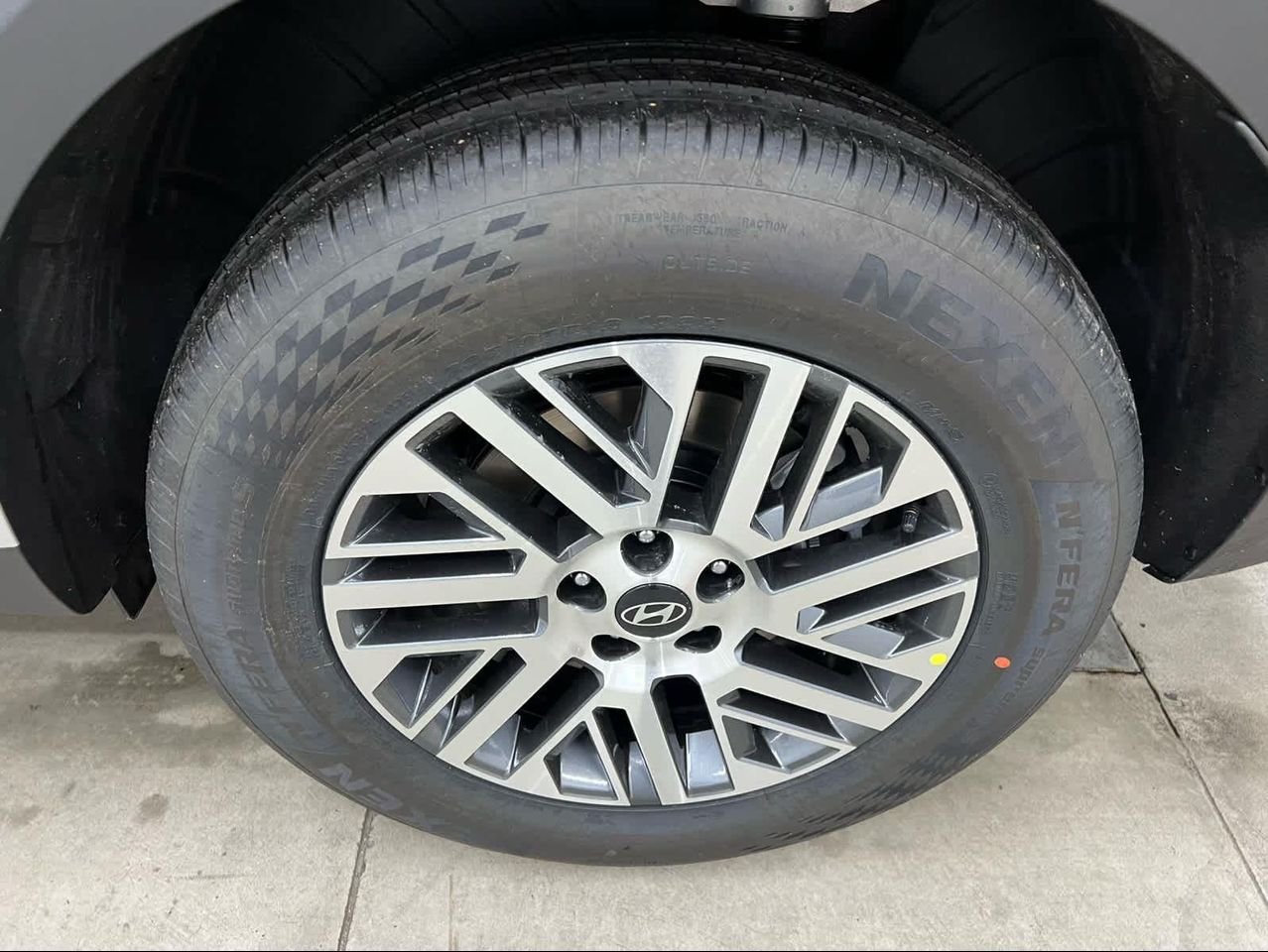 New 2026 Abyss Black Pearl Hyundai SEL AWD image 10