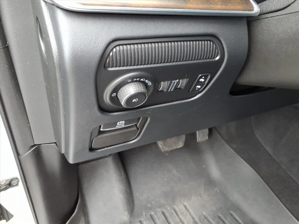 2022 Jeep Grand Wagoneer Series II - Photo 15
