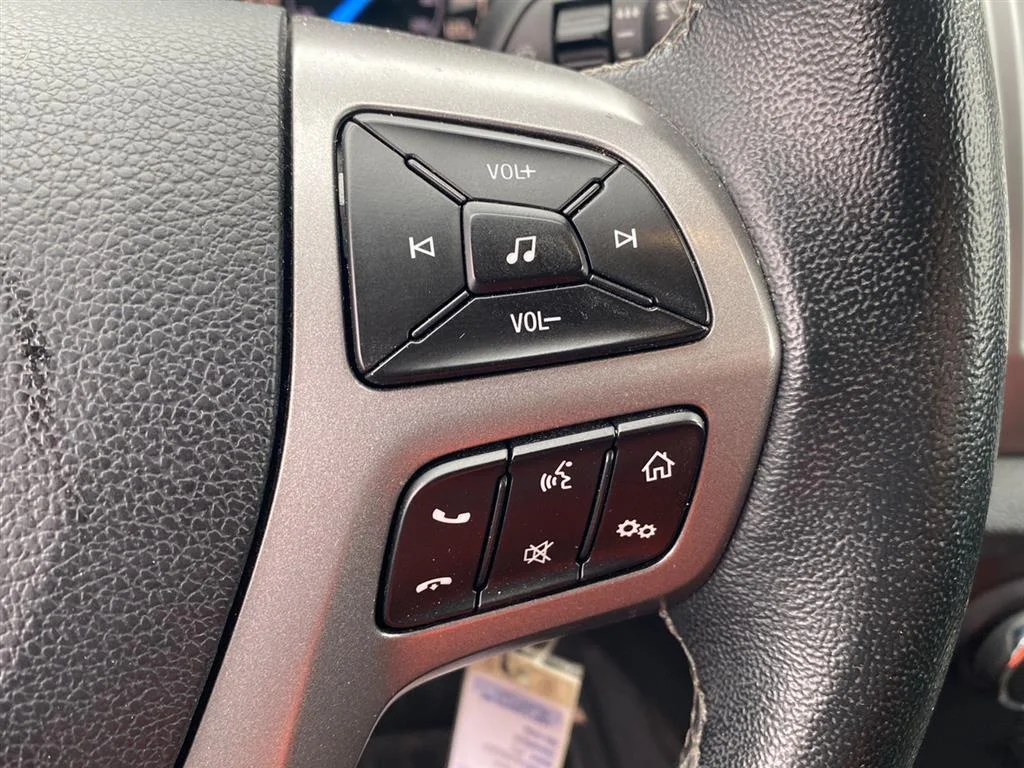 Used 2019 Shadow Black Ford XLT image 14