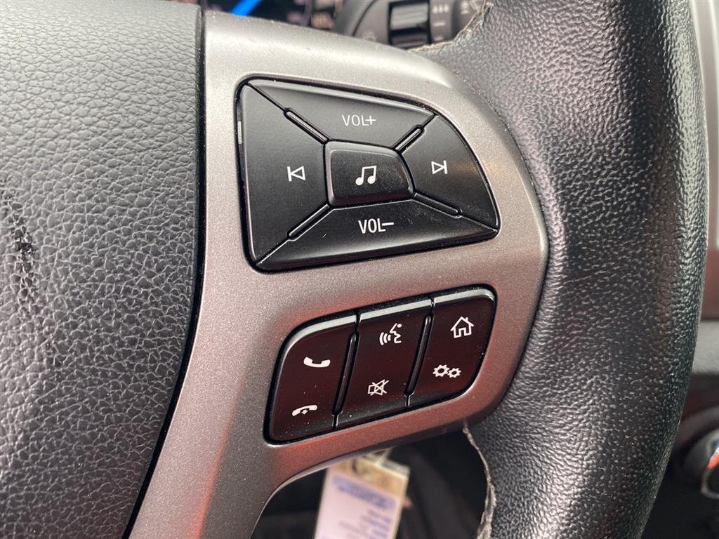 Used 2019 Shadow Black Ford XLT image 14