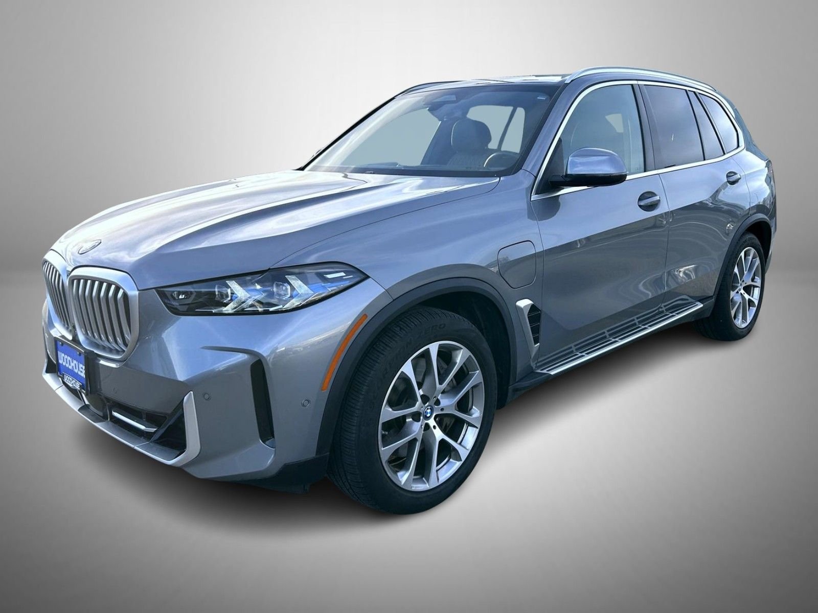 2025 BMW X5 xDrive50e's photo