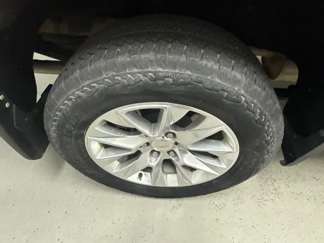 Used 2019 Red Chevrolet LTZ image 4