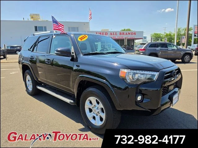 2022 Toyota 4Runner SR5 Premium 4WD V6's photo