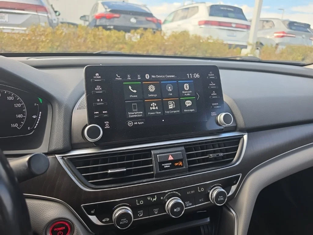 Used 2020 Silver Honda EX-L image 14