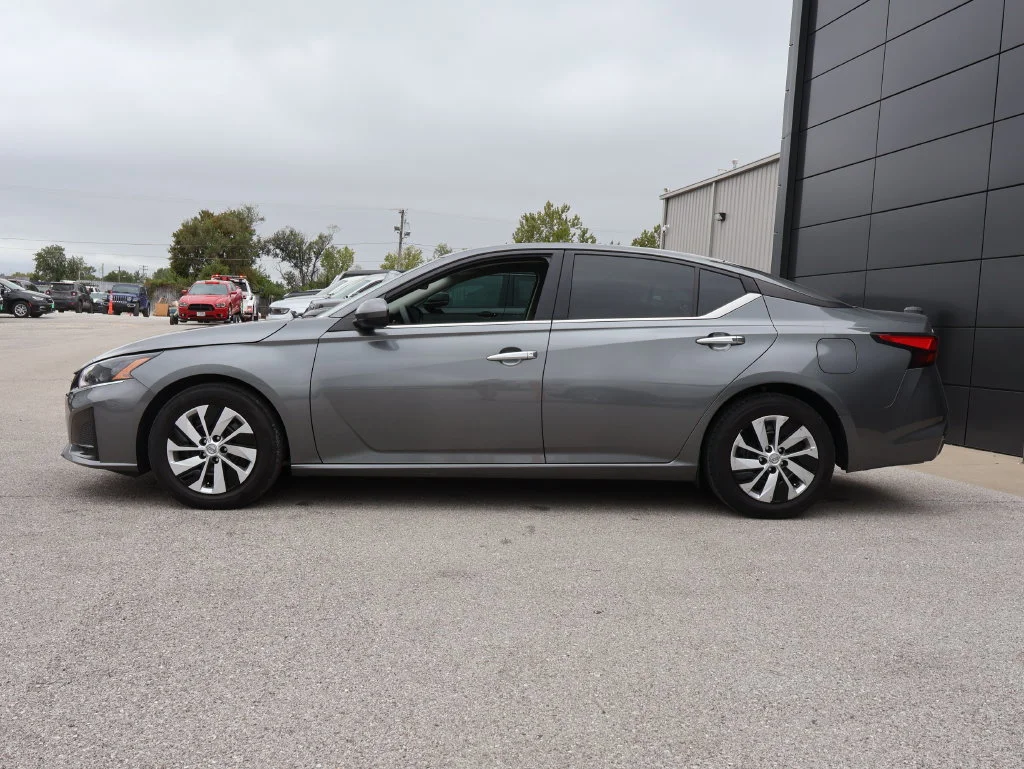 Used 2023 Nissan Altima S with VIN 1N4BL4BV1PN389203 for sale in Ozark, MO