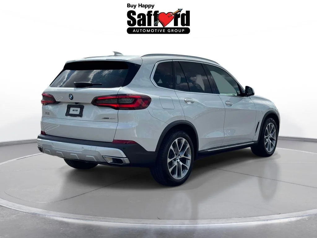 Used 2023 White BMW xDrive40i image 9