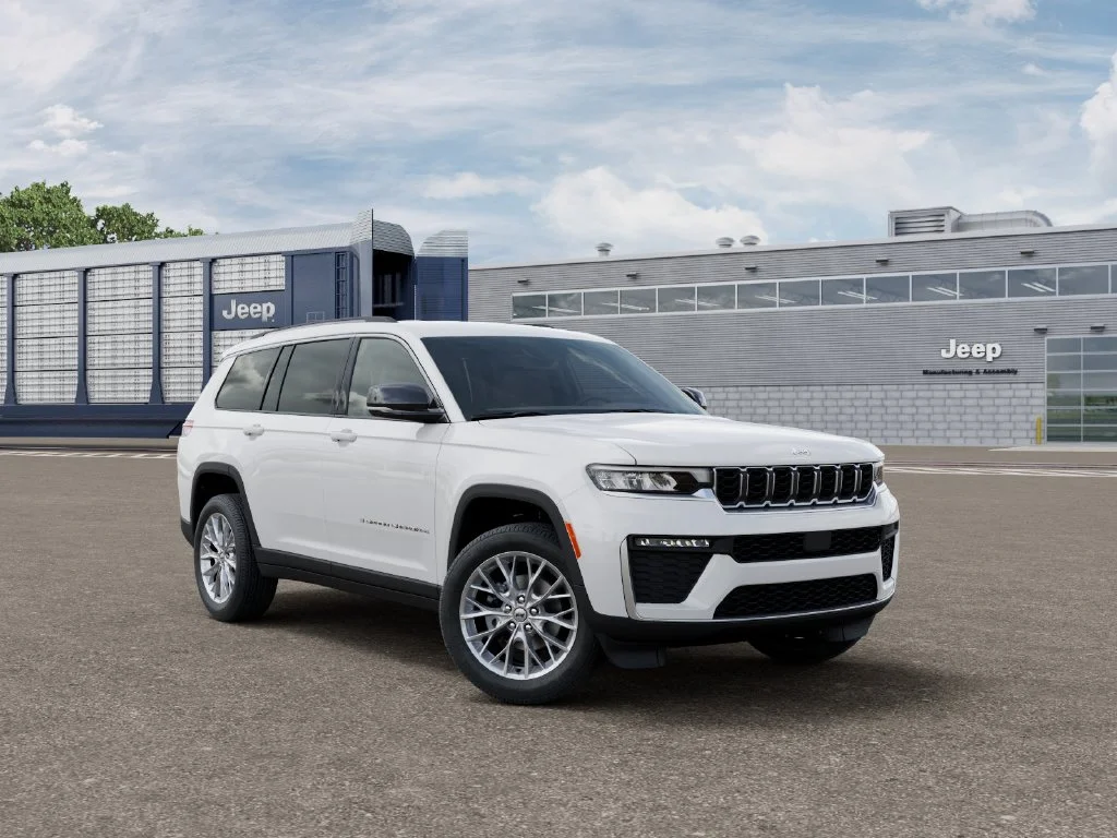 New 2027 Bright White Clear-Coat Paint Jeep Limited image 5
